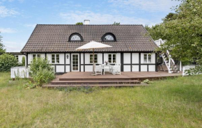 Beautiful Home In Aakirkeby With Wifi, Aakirkeby